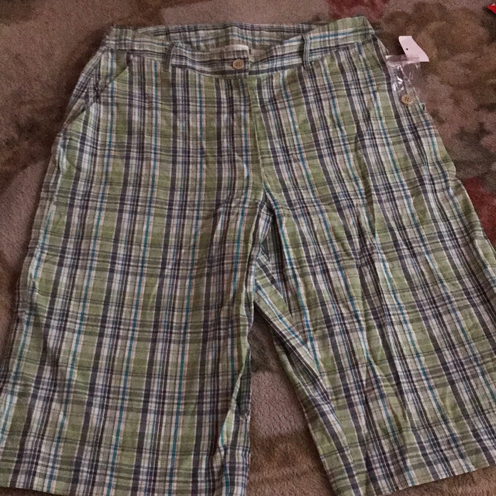 Green summer shorts for women Size 10